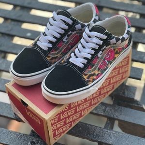 Rose vans